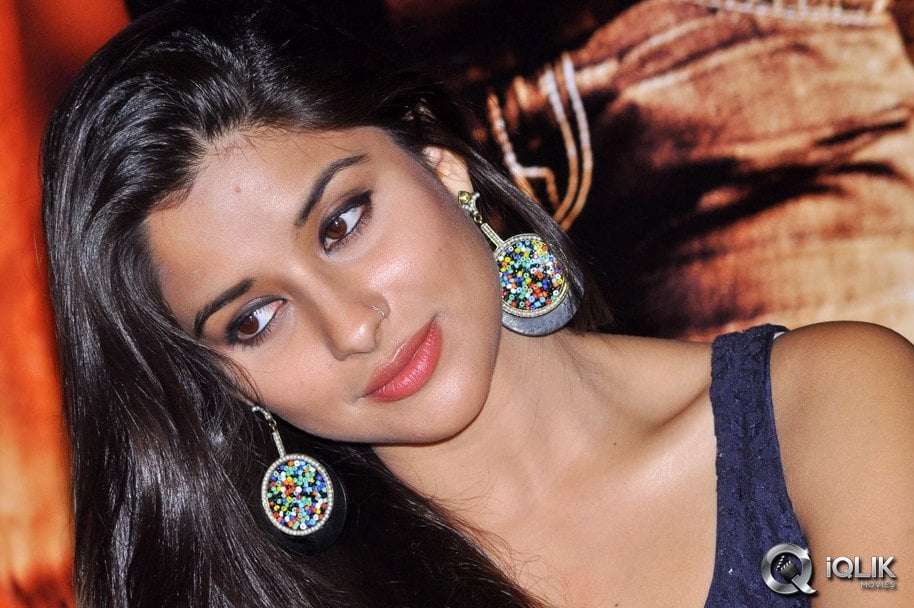 Madhurima-at-Veta-Movie-Platinum-Disc-Function